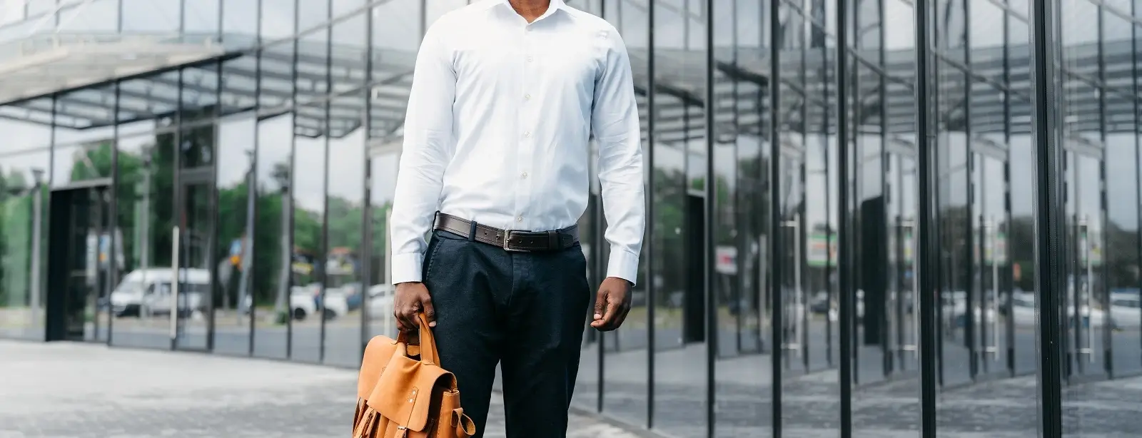 Cómo ir vestido a una entrevista de trabajo en verano si eres hombre